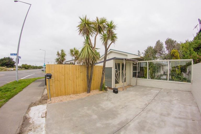 Photo of property in 369 Marine Parade, New Brighton, Christchurch, 8061