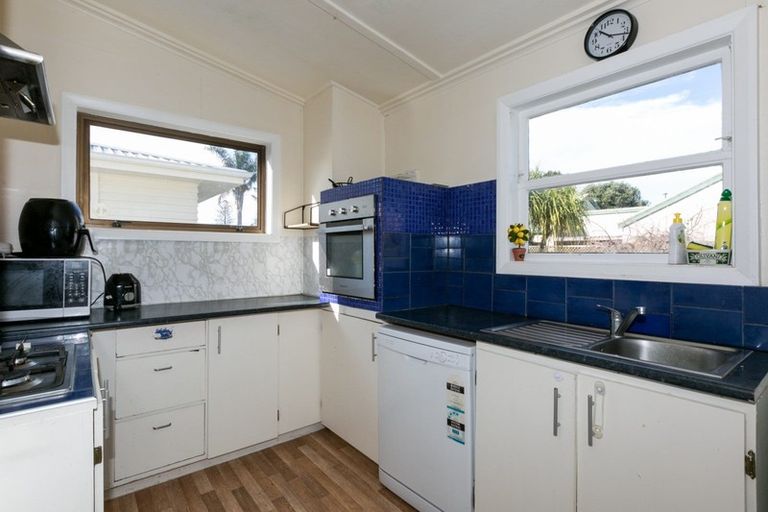 Photo of property in 12 Kinross White Street, Napier South, Napier, 4110