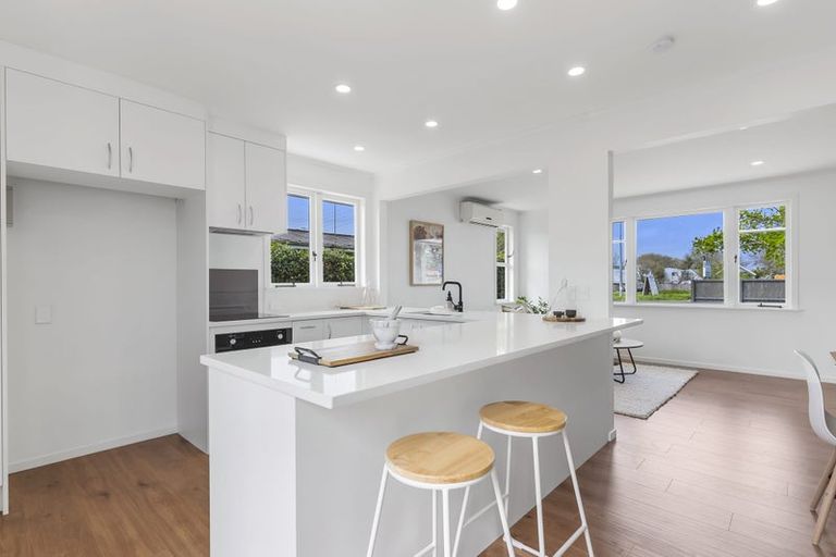 Photo of property in 55 Northcote Road, Northcote, Christchurch, 8052