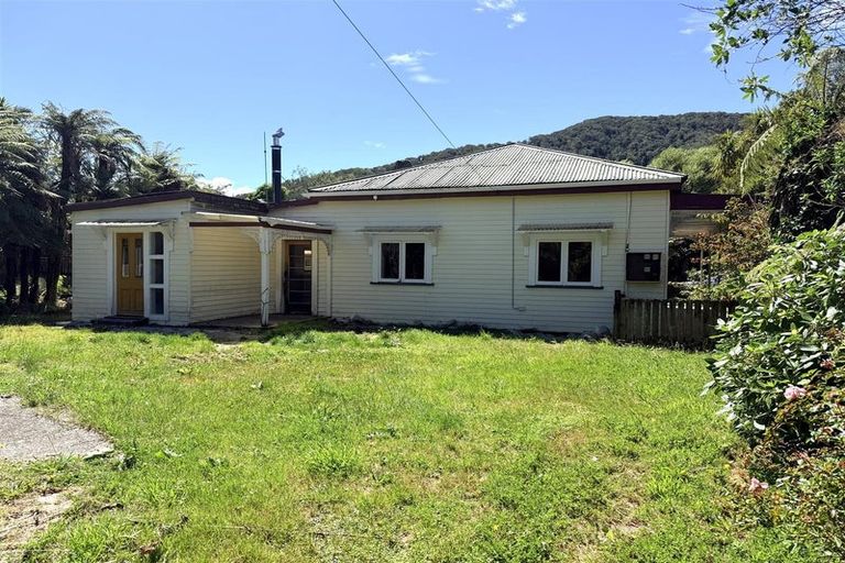 Photo of property in 4 Waterloo Street, Taylorville, Greymouth, 7805