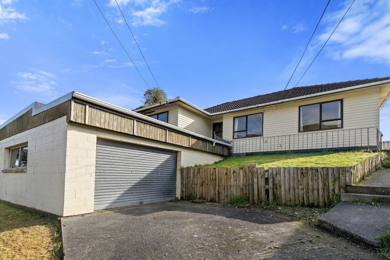 Photo of property in 9 Pollard Street, Wainuiomata, Lower Hutt, 5014