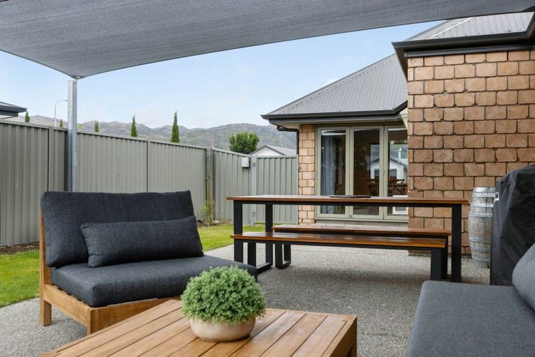 Photo of property in 2 Elizabeth Place, Clyde, 9330