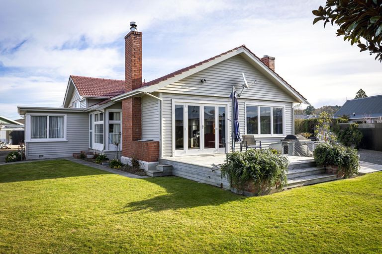 Photo of property in 12a Connolly Street, Boulcott, Lower Hutt, 5010
