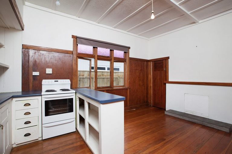 Photo of property in 17 Massey Street, Westown, New Plymouth, 4310