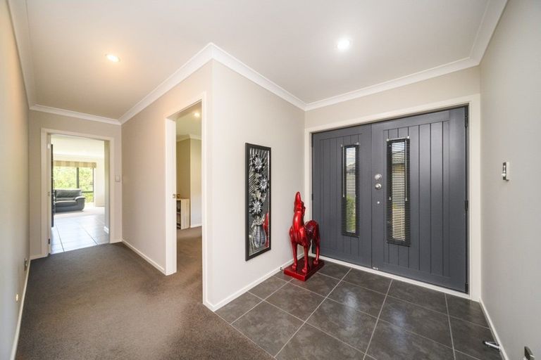 Photo of property in 48 Rosalie Terrace, Kelvin Grove, Palmerston North, 4414