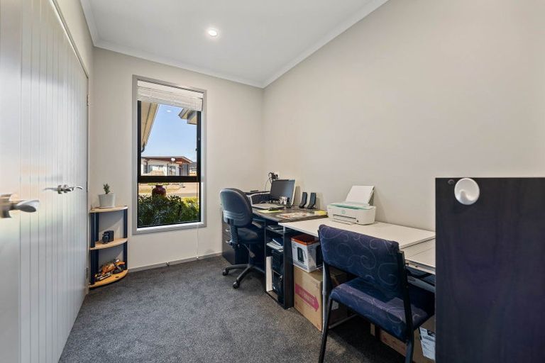 Photo of property in 8 Komahimahi Way, Motuoapa, 3382