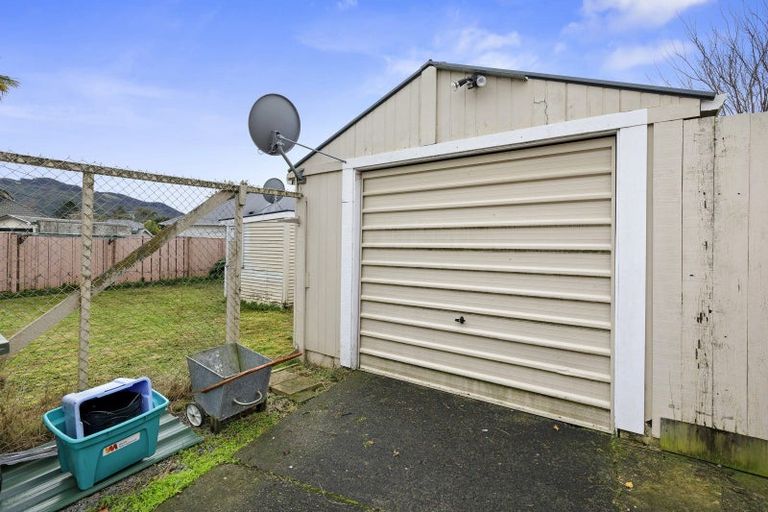 Photo of property in 22 Sandford Street, Trentham, Upper Hutt, 5018
