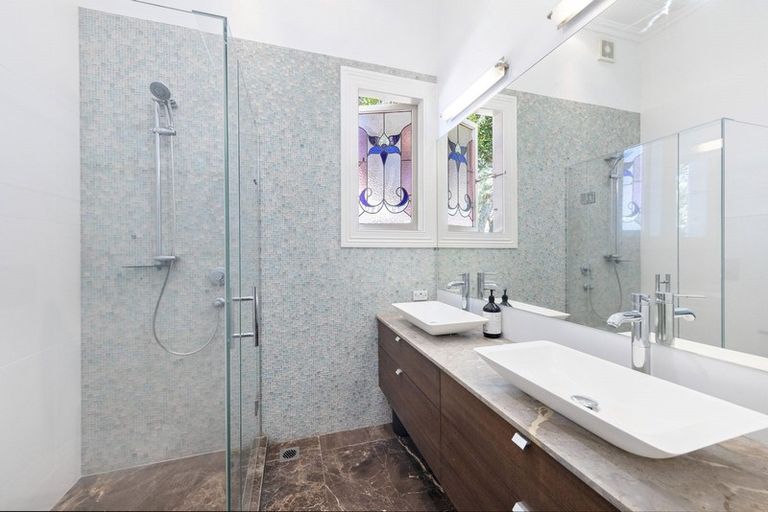 Photo of property in 1/36 Maritime Terrace, Birkenhead, Auckland, 0626