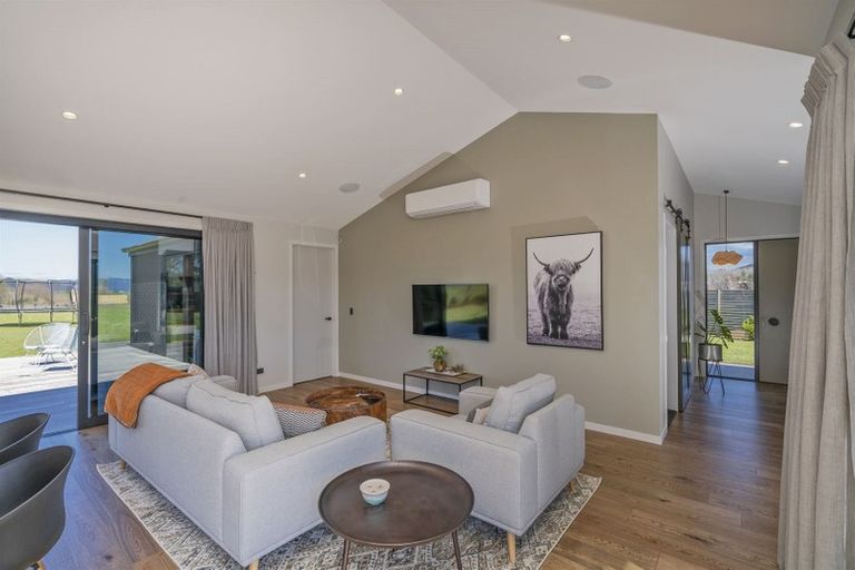 Photo of property in 19 Austin Drive, Whitianga, 3510