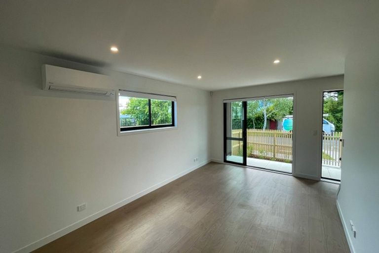 Photo of property in 4/5 Brandon Road, Glen Eden, Auckland, 0602