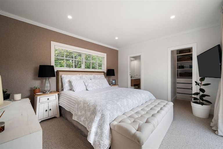 Photo of property in 35 Alpha Avenue, Strowan, Christchurch, 8052