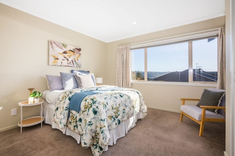 Photo of property in 19 Aspiring Terrace, Aotea, Porirua, 5024