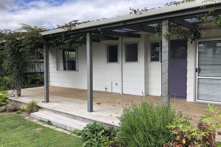 Photo of property in 645 Queen Street East, Levin, 5510