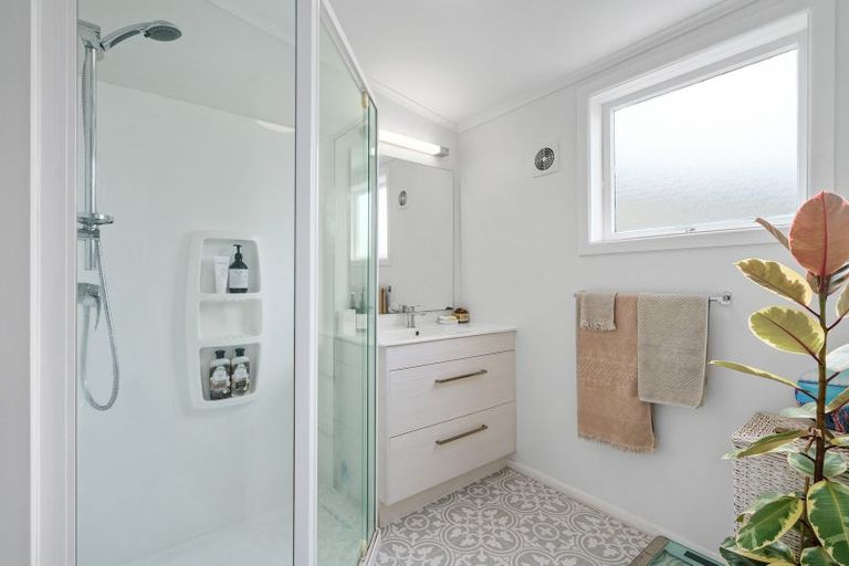 Photo of property in 92 Williams Street, Cambridge, 3434