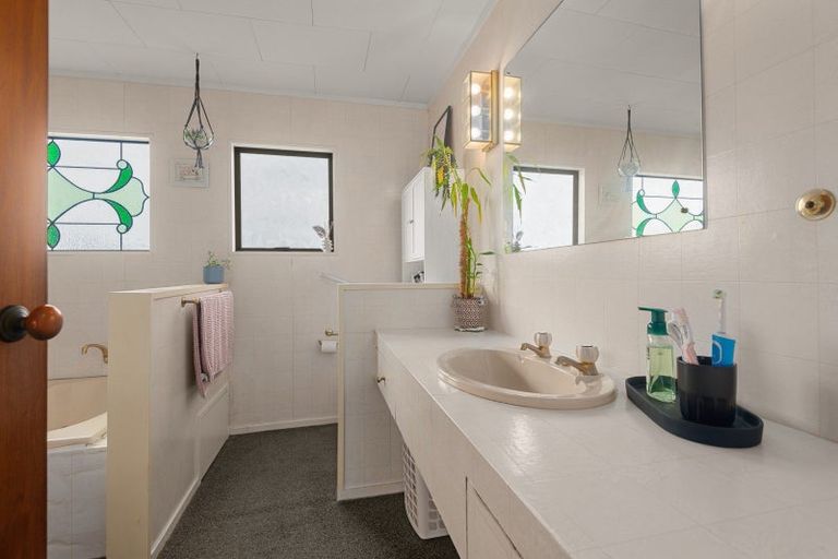 Photo of property in 20 Beaven Street, Marton, 4710