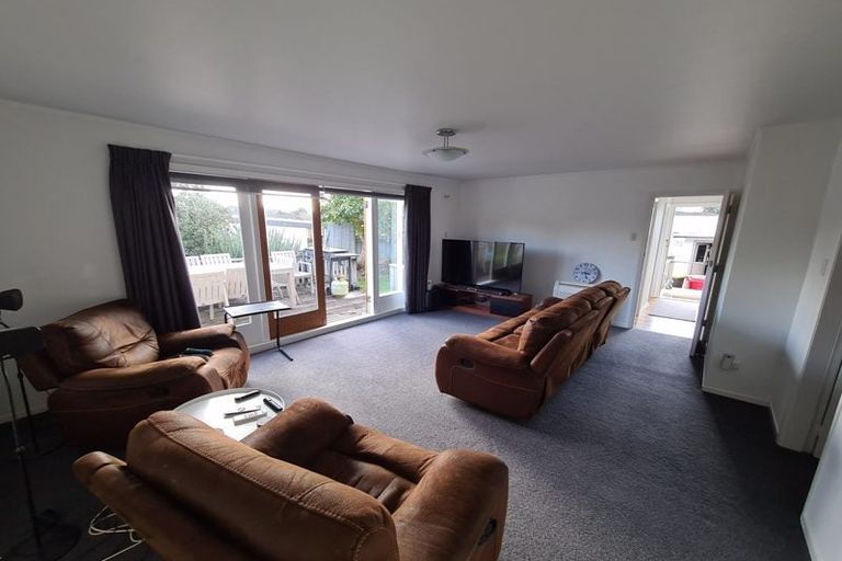 Photo of property in 2 Lorien Court, Raumati Beach, Paraparaumu, 5032