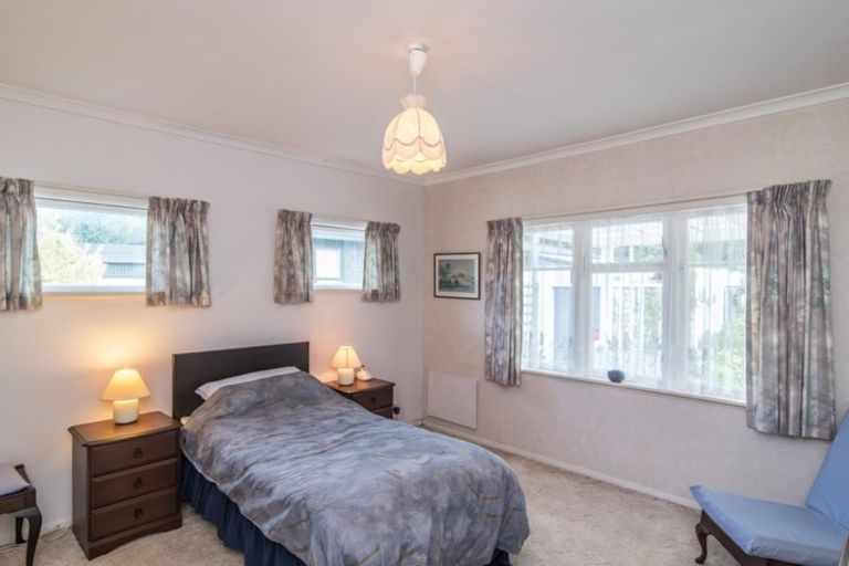 Photo of property in 7-7a Weka Road, Raumati Beach, Paraparaumu, 5032