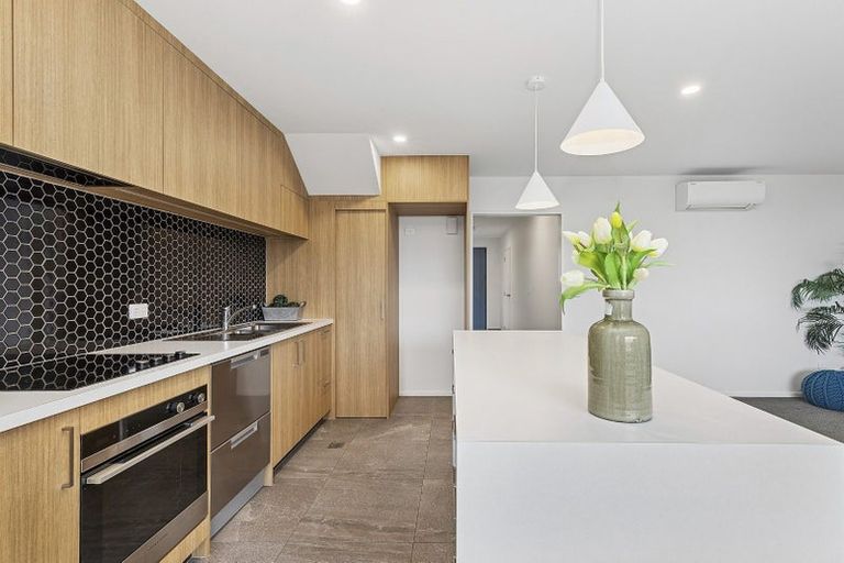 Photo of property in 28 Holystone Road, Whitby, Porirua, 5024