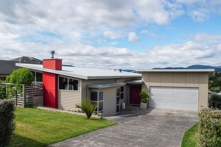 Photo of property in 38 Great West Road, Matipo Heights, Rotorua, 3015