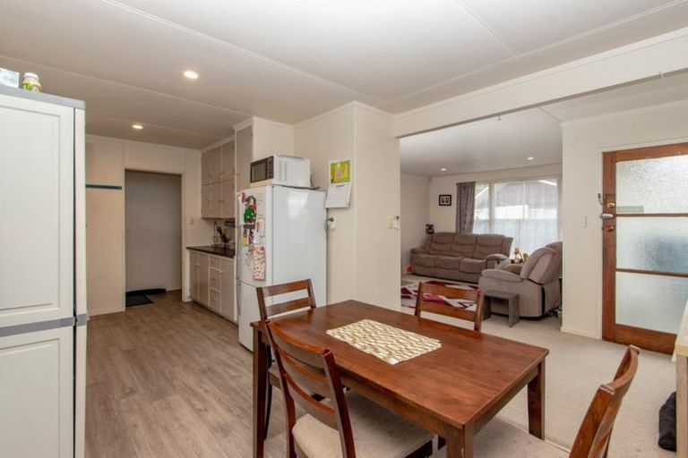 Photo of property in 3 Myers Place, Tamatea, Napier, 4112