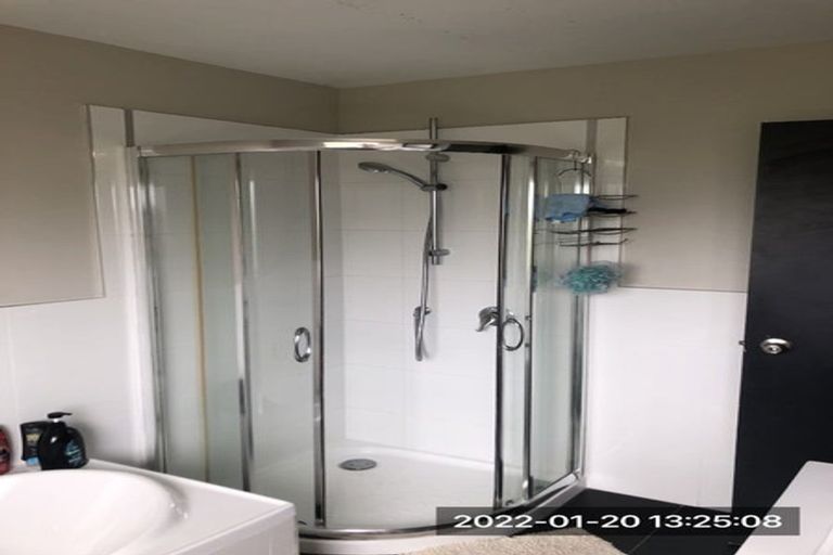 Photo of property in 45 Riverglade Parkway, Te Atatu South, Auckland, 0610