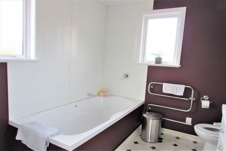 Photo of property in 79 Compton Crescent, Taita, Lower Hutt, 5011