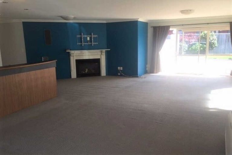 Photo of property in 12 Bernadette Street, Aidanfield, Christchurch, 8025