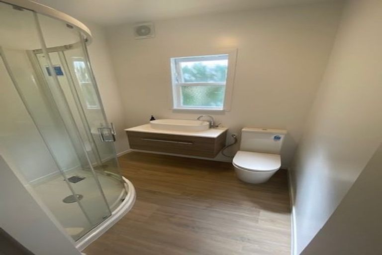 Photo of property in 31 Melrose Road, Island Bay, Wellington, 6023