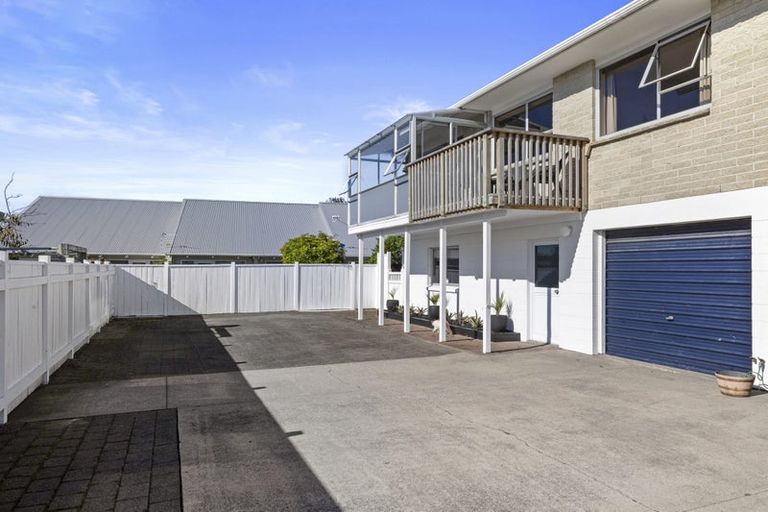 Photo of property in 79a Barrett Street, Westown, New Plymouth, 4310