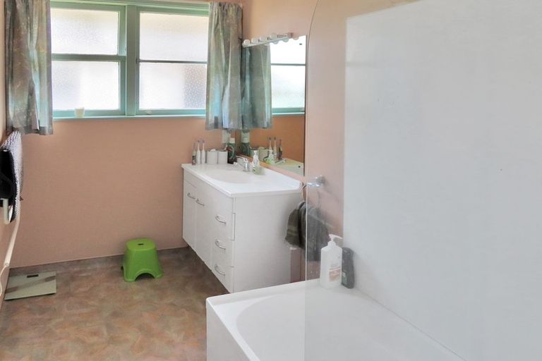 Photo of property in 222 Taita Drive, Avalon, Lower Hutt, 5011