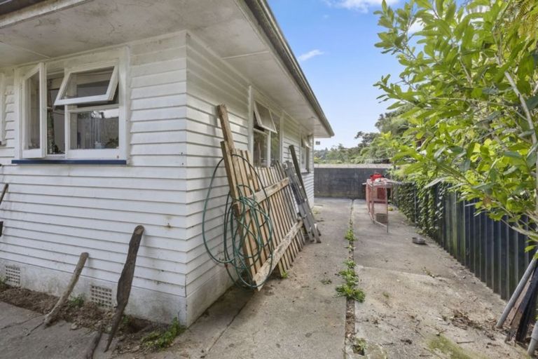 Photo of property in 27 Horoeka Street, Stokes Valley, Lower Hutt, 5019