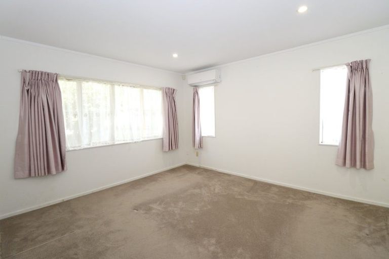 Photo of property in 1/66 Kilkenny Drive, Dannemora, Auckland, 2016