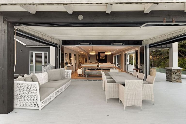 Photo of property in 37 Paremoremo Road, Lucas Heights, Auckland, 0632