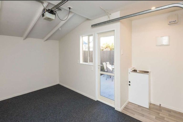 Photo of property in 76 Barbour Street, Waltham, Christchurch, 8011