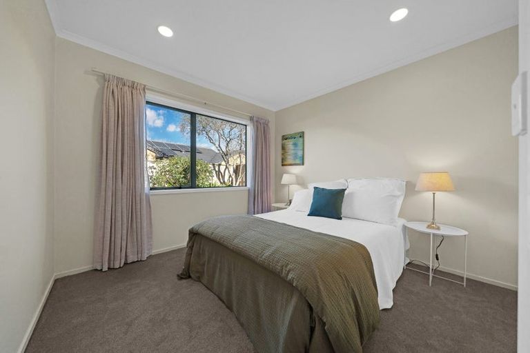 Photo of property in 3 Russett Grove, Henderson, Auckland, 0612