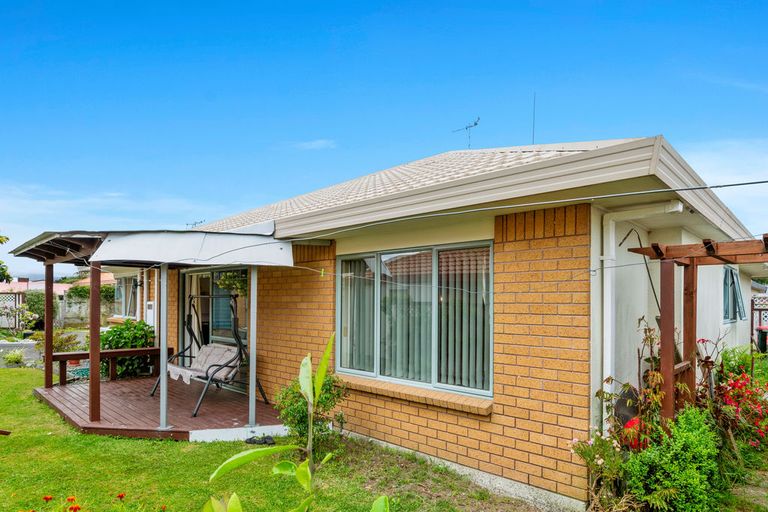 Photo of property in 6 Pemberton Way, Greerton, Tauranga, 3112