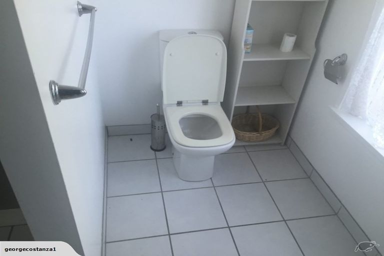 Photo of property in 1/23 Forest Hill Road, Henderson, Auckland, 0612