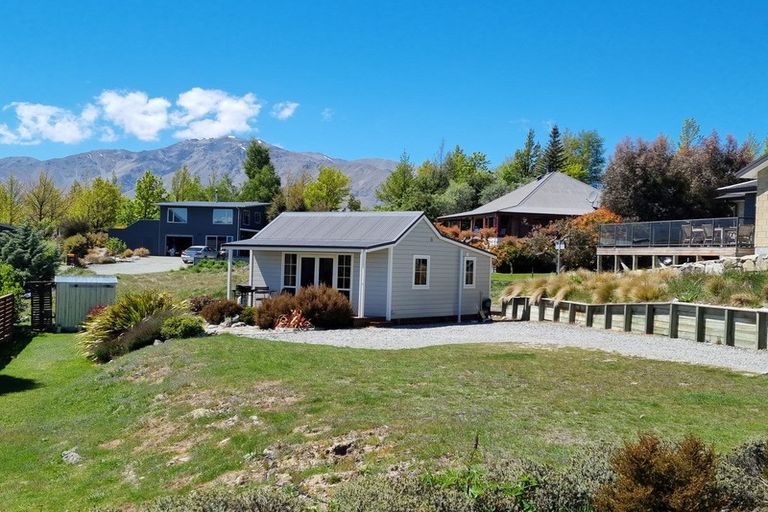 Photo of property in 1 O'neill Place, Lake Tekapo, 7999