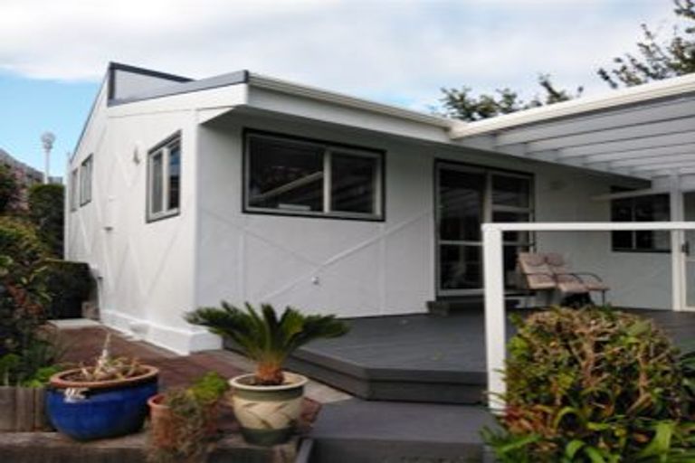 Photo of property in 24a Saint Ives Grove, Whalers Gate, New Plymouth, 4310