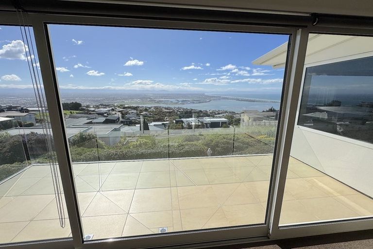 Photo of property in 2 Clearview Lane, Mount Pleasant, Christchurch, 8081