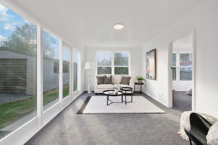 Photo of property in 17 Doreen Street, Aranui, Christchurch, 8061