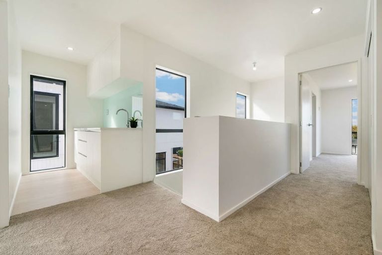 Photo of property in 14b York Road, Papatoetoe, Auckland, 2104