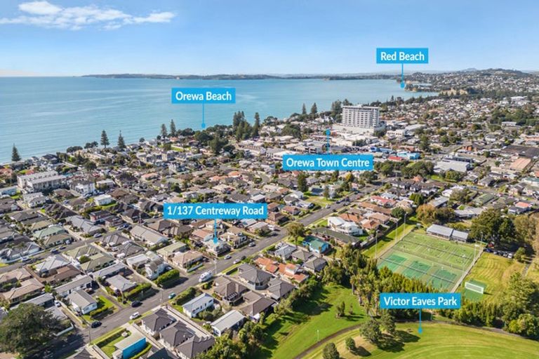 Photo of property in 1/137 Centreway Road, Orewa, 0931