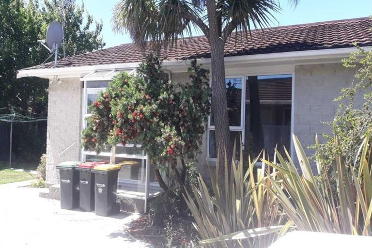 Photo of property in 2/42 Strathfield Avenue, Dallington, Christchurch, 8061