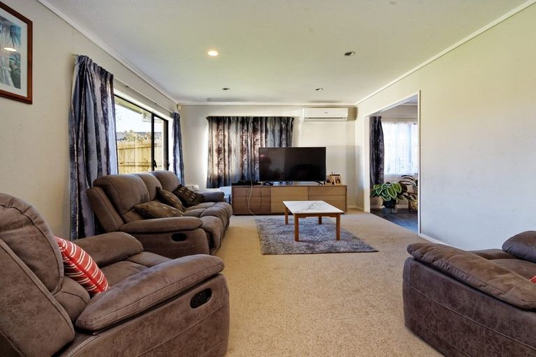 Photo of property in 2d Palomino Drive, Henderson, Auckland, 0612