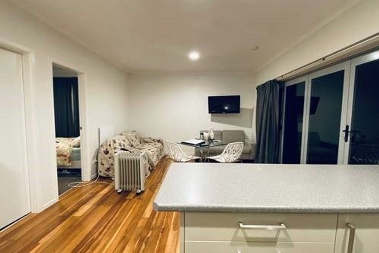 Photo of property in 8a Mount View Road, Melville, Hamilton, 3206