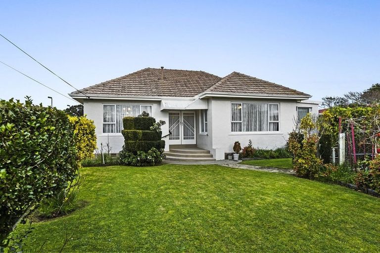 Photo of property in 15 Walsh Road, Westown, New Plymouth, 4310