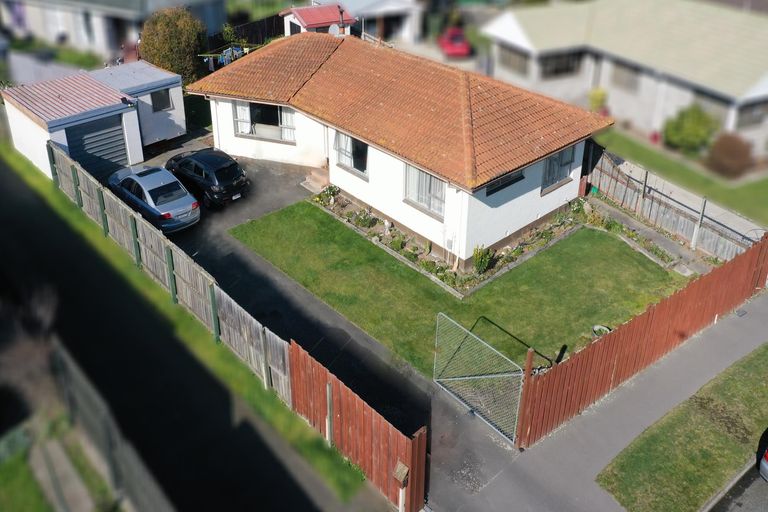 Photo of property in 26 Kawau Crescent, Bromley, Christchurch, 8062