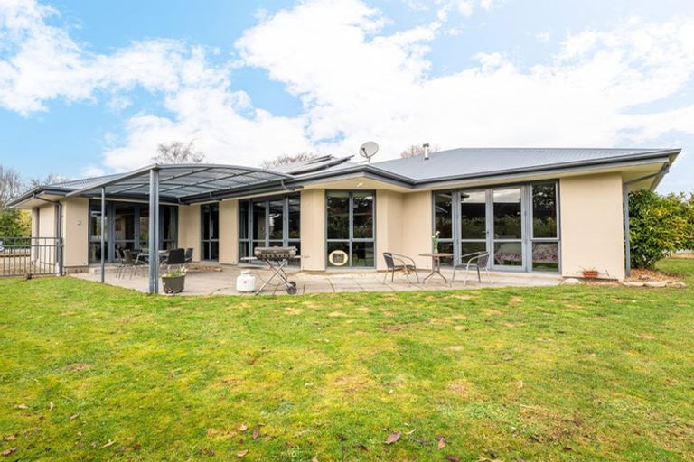 Photo of property in 65 Main North Road, Geraldine, 7930