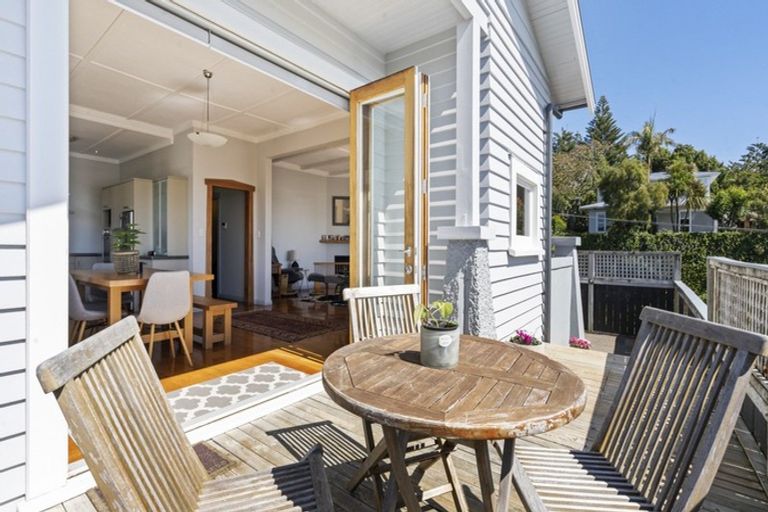 Photo of property in 101 Gover Street, New Plymouth, 4310